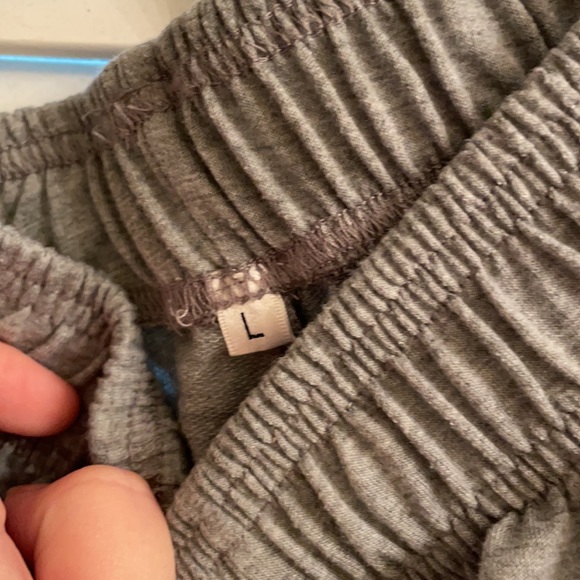 Flexible Grey Comfortable lounge pants with pockets - Picture 7 of 7